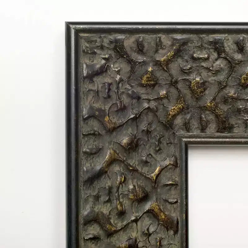 Miroir Mural Noir en Bois Gaufré Taille-douce Non Biseauté 23" x 29" - Amanti Art