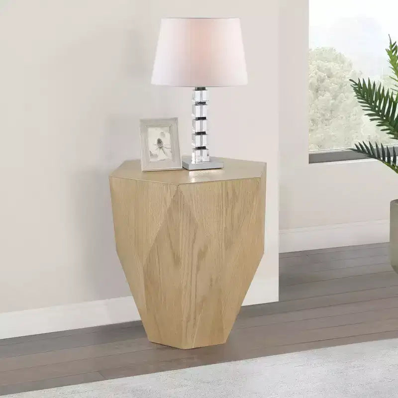 Meridian Furniture,Diamante End Table