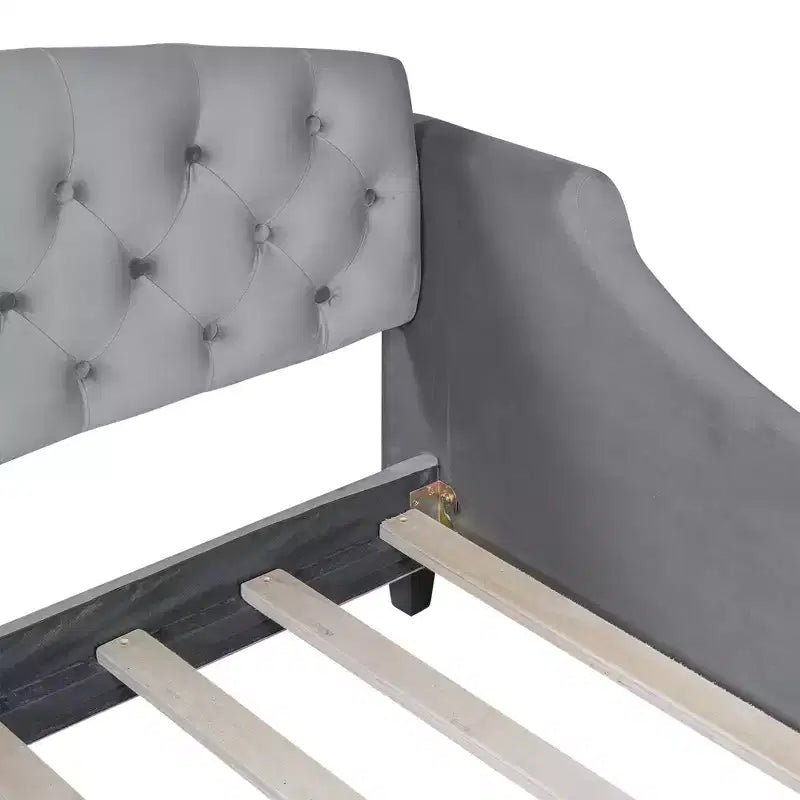 Merax Modern Curved Velvet Daybed with Tufted Backrest