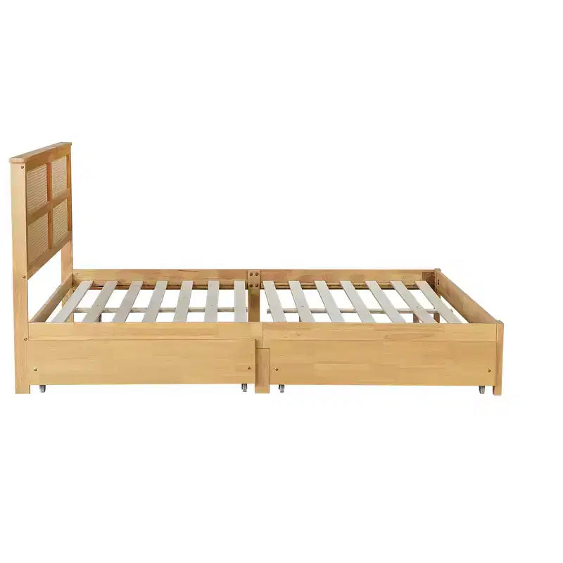 Struttura Letto King in Legno con Testiera in Rattan e 2 Cassetti Contenitore, Rovere Bianco