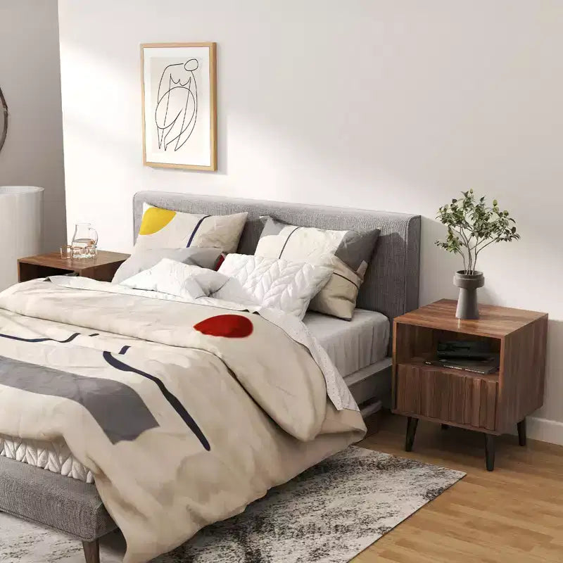 Comodino scanalato in stile moderno di metà secolo da 50 cm con cassetti e vano a giorno, Noce