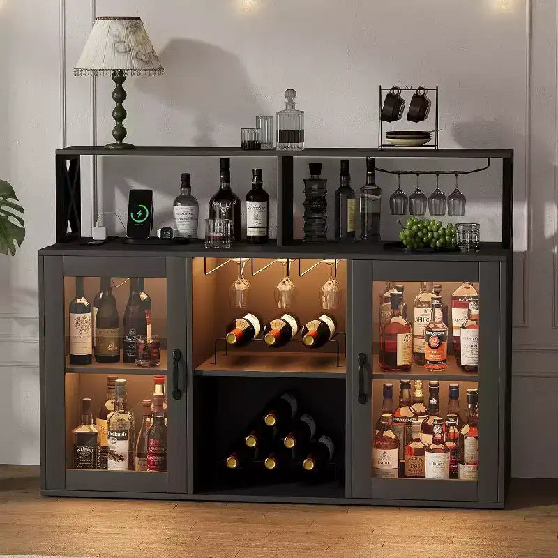 Mobile Bar Autoportante con Luce a LED, Prese di Corrente, Portabottiglie e Portabicchieri