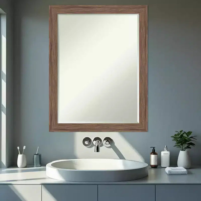 Specchio da parete per bagno smussato stretto e piccolo, marrone medio, 27,25 x 21,25 pollici.