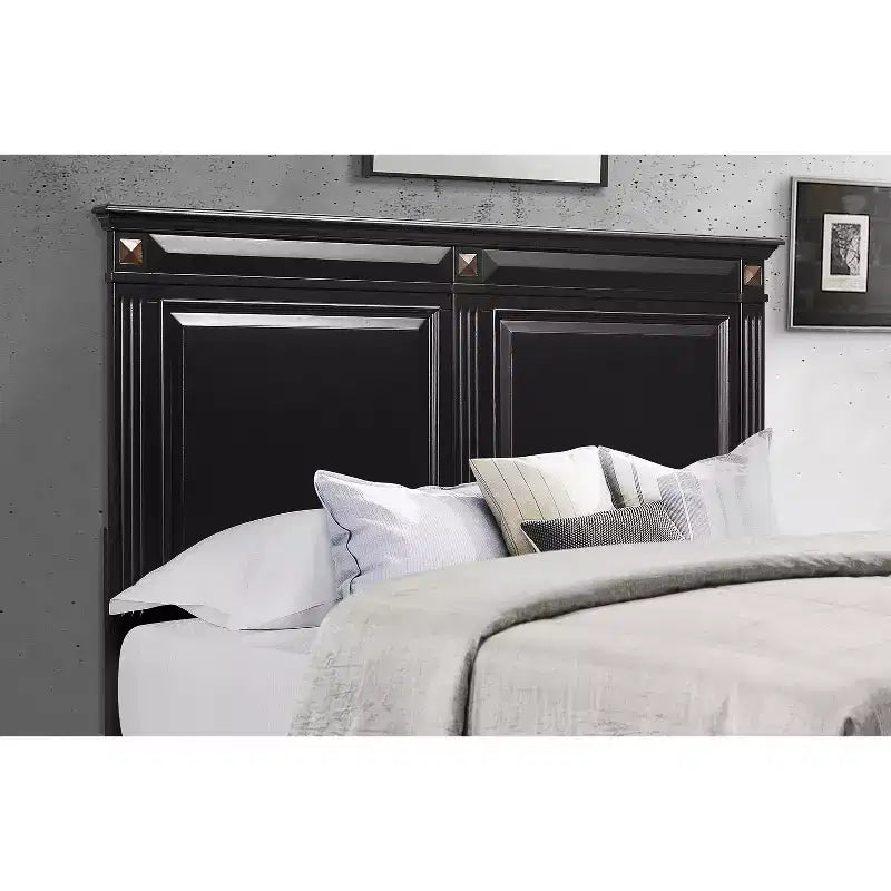 HomeStock 20.87 in.H MDF Horizontal Dressers with 3 - Drawers in White Finish