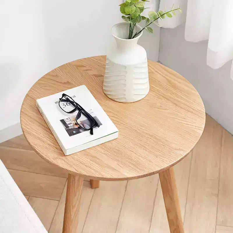 Okak Wooden Round Side Table with Floor Friendly Non-Slip Pads, End Table with Strong Three-Legged Structure, Couch Table for Living Room