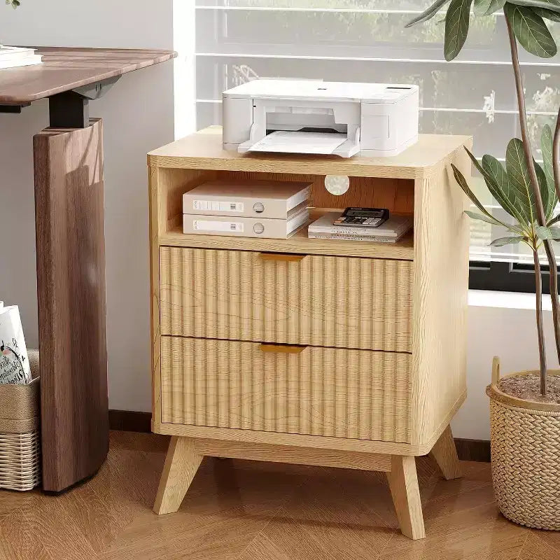 Table de chevet cannelée Modern Wave avec station de recharge, table d'appoint à 2 tiroirs avec étagère ouverte, table de chevet pour chambre ou salon, rangement élégant