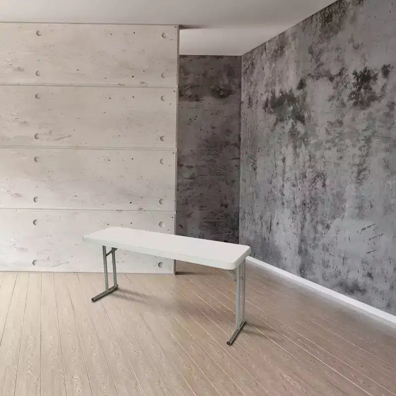 Tavolo da banchetto pieghevole resistente 18x60", antigraffio e resistente al calore, capacità 317 kg.
